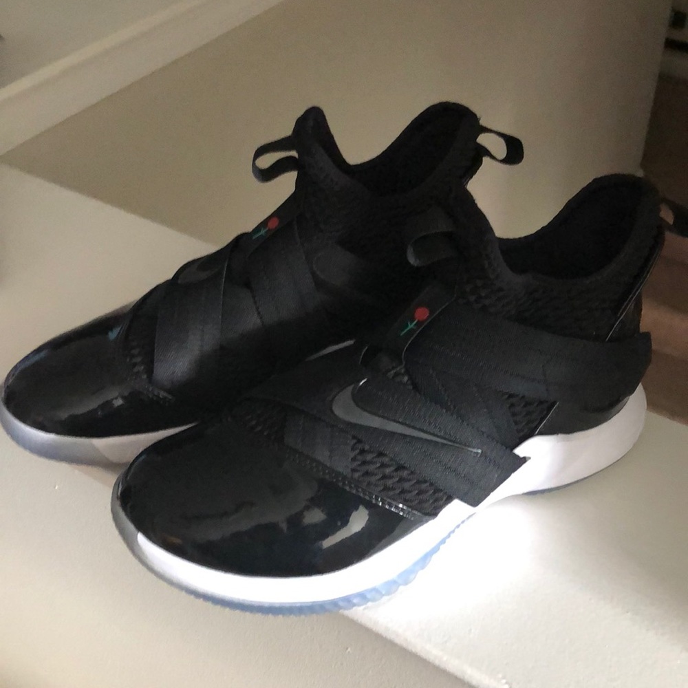 Nike LeBron Soldier 12